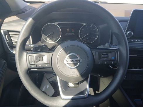 Used 2021 Nissan Rogue SV image 14