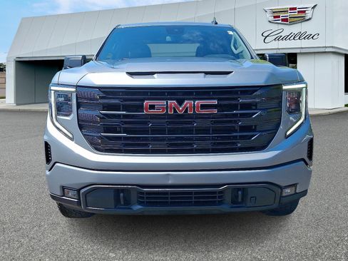 Used 2025 GMC Sierra 1500 Elevation AWD/4WD image 2
