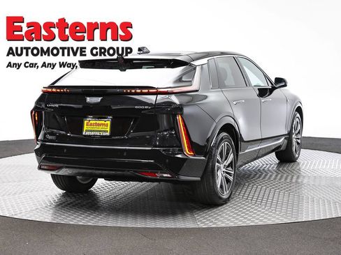 Used 2025 Cadillac Lyriq Luxury AWD/4WD image 5