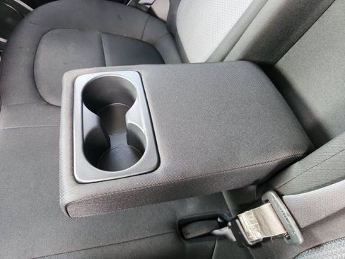 Used 2017 Kia Soul + FWD image 12