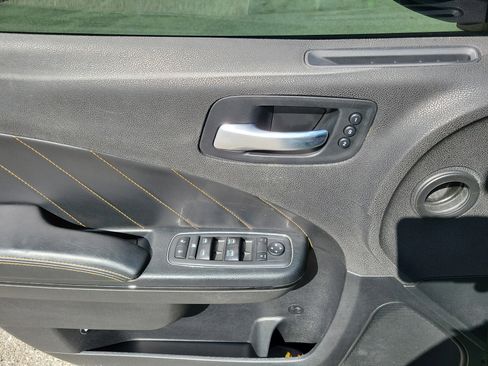 Used 2017 Dodge Charger R/T image 6