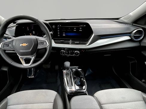 Used 2024 Chevrolet Trax LT w/ Driver Confidence Package FWD image 7