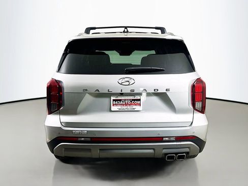 Used 2023 Hyundai Palisade Limited image 6