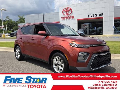 Used 2021 Kia Soul S FWD image 1