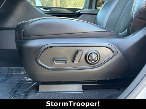 Used 2025 Jeep Grand Cherokee Altitude AWD/4WD image 15