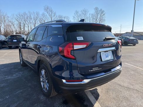 Used 2023 GMC Terrain SLT w/ Tech Package image 3