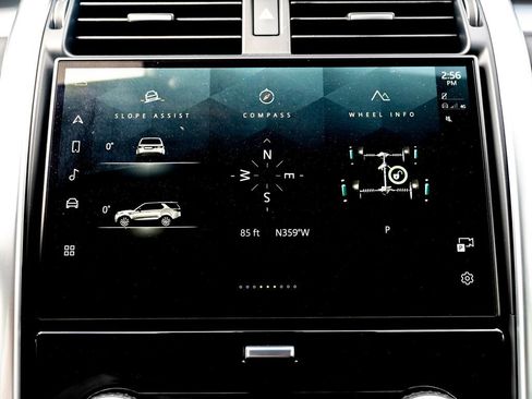 Certified 2025 Land Rover Discovery Dynamic SE AWD/4WD image 23