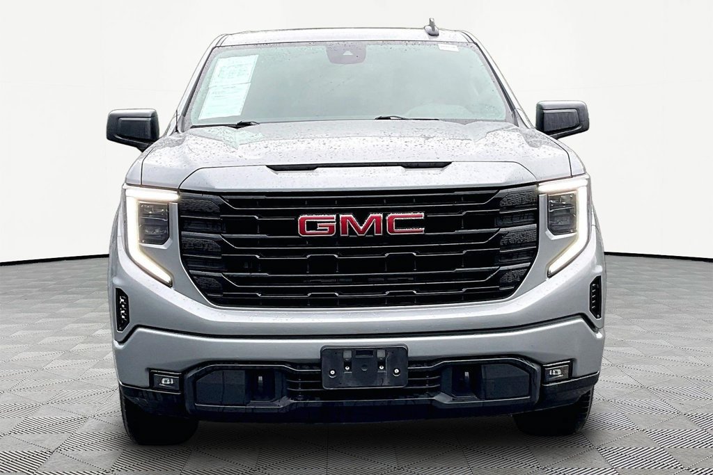 Used 2025 GMC Sierra 1500 Elevation AWD/4WD image 2