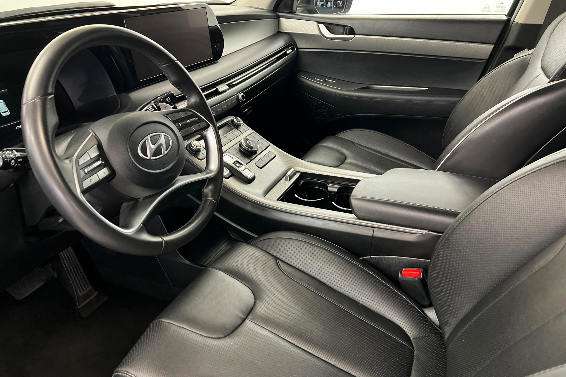 Used 2025 Hyundai Palisade SEL FWD image 16