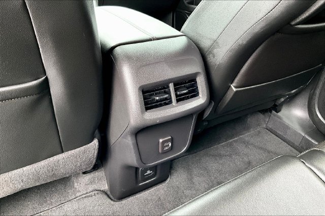 Used 2023 GMC Terrain SLT w/ Tech Package AWD/4WD image 10