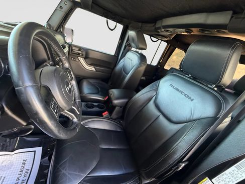 Used 2013 Jeep Wrangler Unlimited Rubicon w/ Connectivity Group AWD/4WD image 13