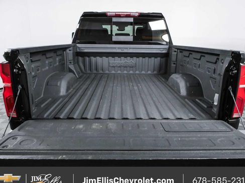 Used 2024 Chevrolet Silverado 2500 High Country w/ Technology Package AWD/4WD image 17