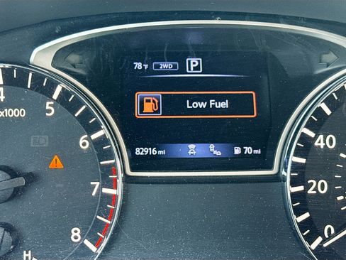 Used 2020 Nissan Pathfinder Platinum AWD/4WD image 12