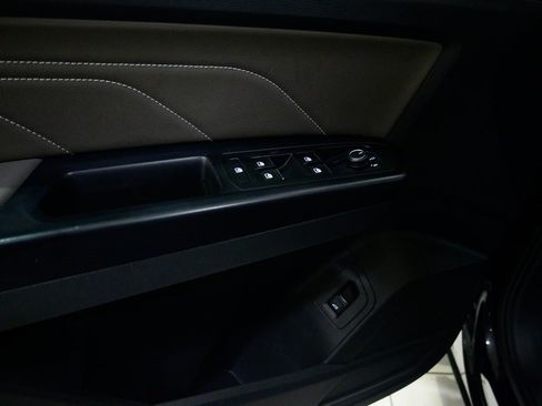 Used 2021 Volkswagen Atlas SE image 20