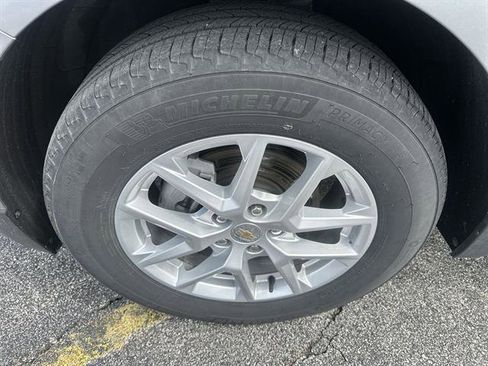 Used 2024 Chevrolet Equinox LT w/ LPO, Floor Liner Package image 17