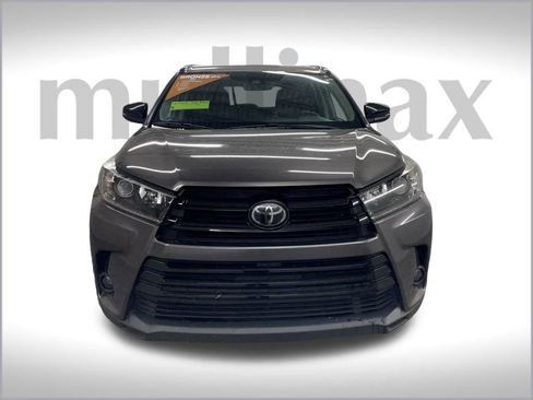 Used 2019 Toyota Highlander SE image 14