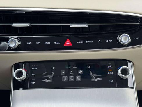 New 2026 Genesis GV70 2.5T Select image 27