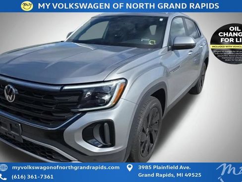 Used 2024 Volkswagen Atlas Cross Sport SE AWD/4WD image 41