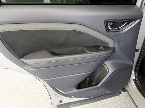 Used 2025 Subaru Forester Touring AWD/4WD image 9