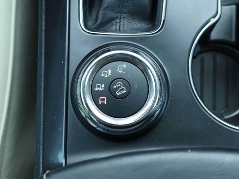 Used 2019 Ford Explorer Platinum AWD/4WD image 25
