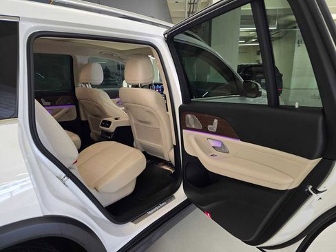 Used 2025 Mercedes-Benz GLS 450 4MATIC image 15