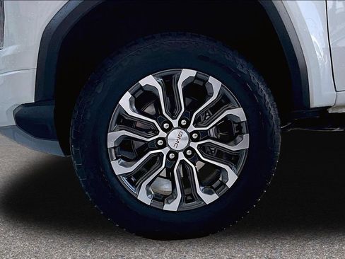 Used 2025 GMC Canyon Denali AWD/4WD image 34