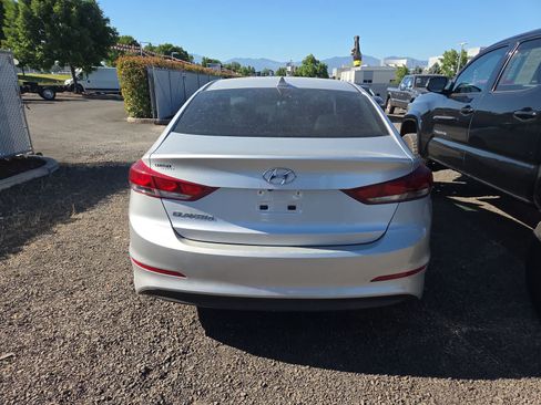 Used 2017 Hyundai Elantra SE w/ SE A/T Tech Package 03 FWD image 4