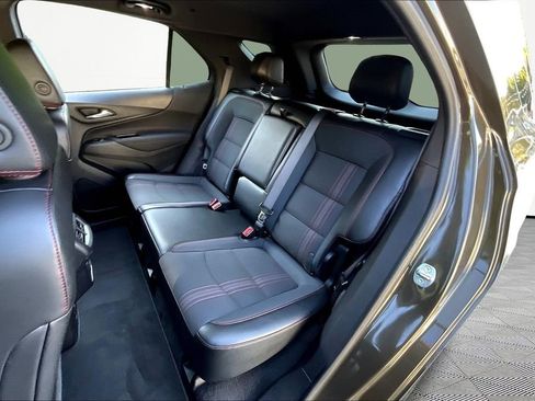 Used 2023 Chevrolet Equinox RS image 16