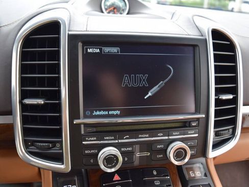 Used 2013 Porsche Cayenne Diesel AWD/4WD image 64