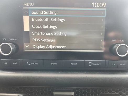 Used 2025 Honda HR-V LX image 15