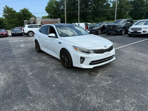 Used 2018 Kia Optima S w/ Panoramic Sunroof Package FWD image 6