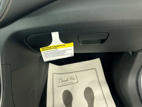 Used 2022 Chevrolet Trax LT w/ LT Convenience Package image 34