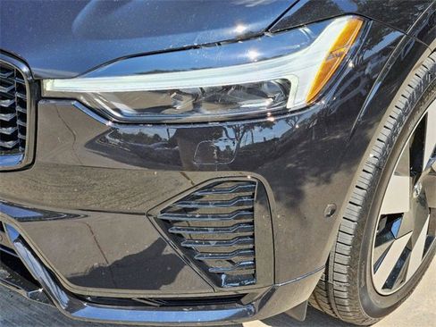 Certified 2025 Volvo XC60 T8 Plus w/ Protection Package Premier image 11