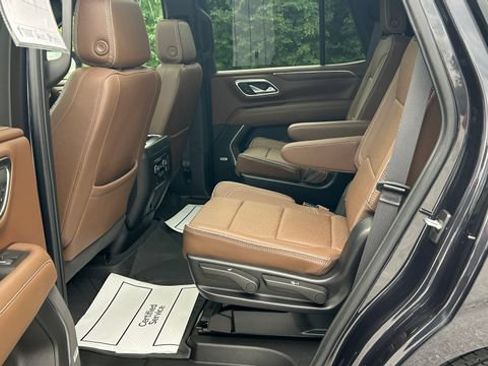 Certified 2024 Chevrolet Tahoe High Country AWD/4WD image 32