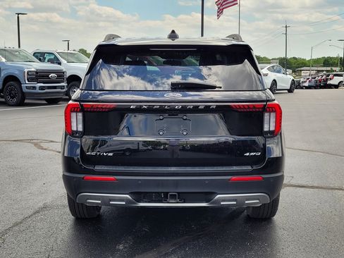 Certified 2025 Ford Explorer Active w/ Active Comfort Package AWD/4WD image 5