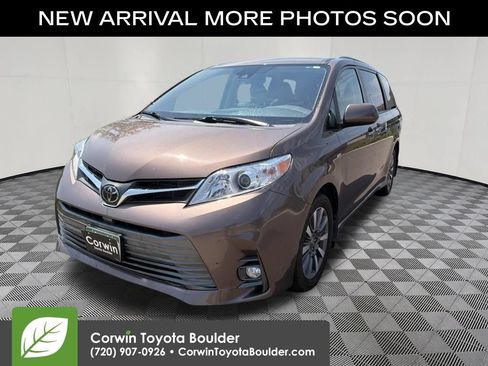 Used 2020 Toyota Sienna XLE Premium AWD/4WD image 3