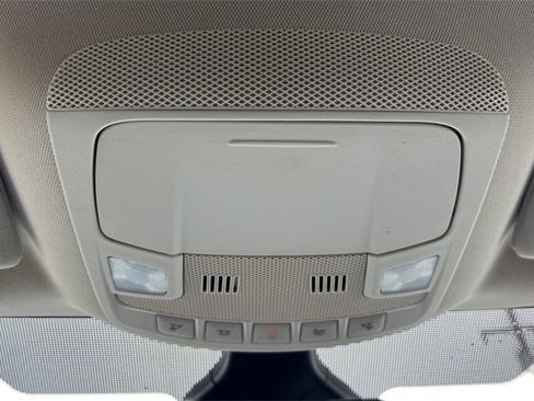 Used 2024 Ford Edge SE w/ Black Appearance Package image 38