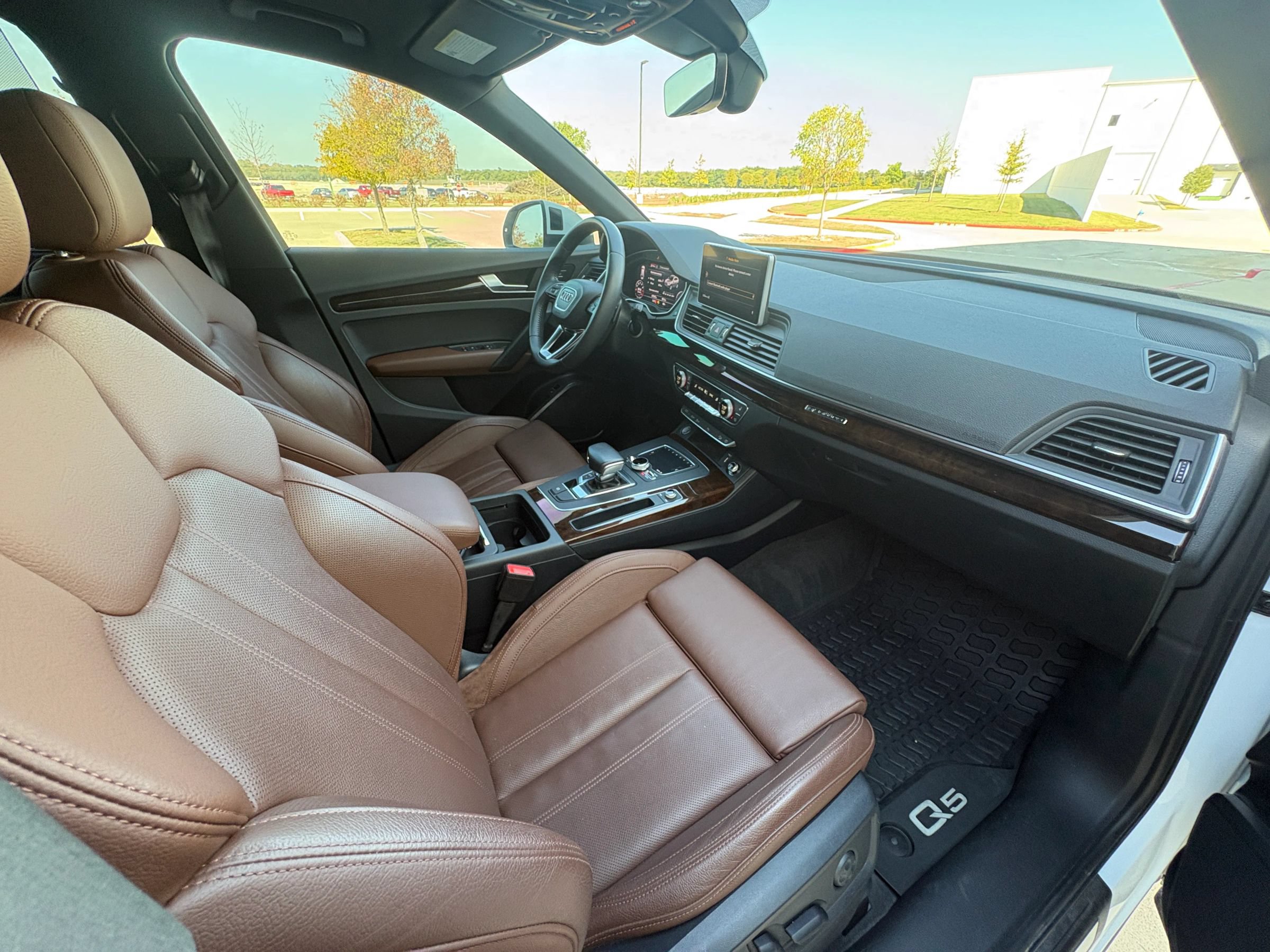 Used 2018 Audi Q5 2.0T Premium Plus w/ Premium Plus Package AWD/4WD image 17