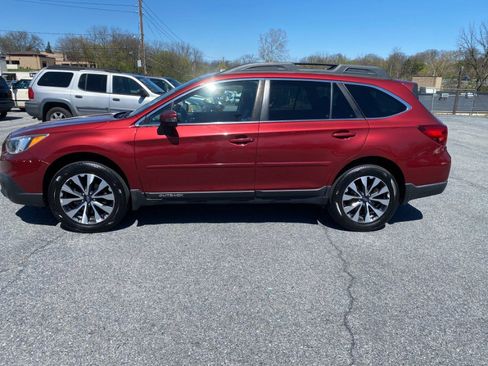 Used 2017 Subaru Outback 2.5i Limited image 2