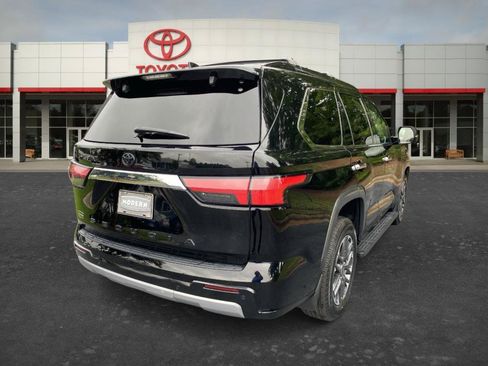Used 2023 Toyota Sequoia Limited w/ Tow Technology Package AWD/4WD image 5
