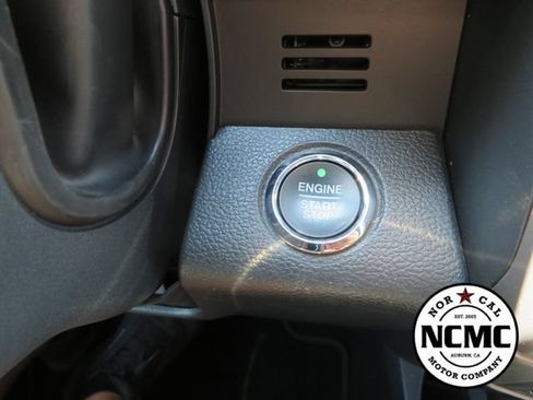 Used 2022 Ford F350 Platinum w/ FX4 Off-Road Package AWD/4WD image 40