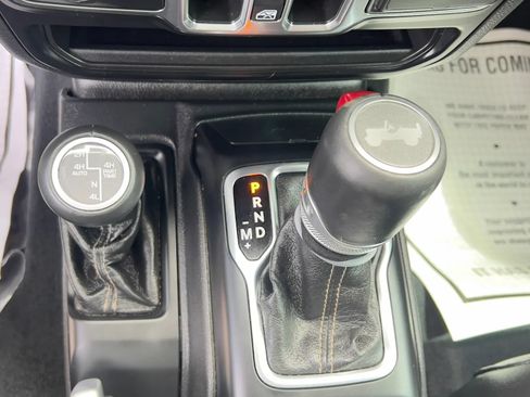 Used 2022 Jeep Wrangler Unlimited Sahara w/ Cold Weather Group AWD/4WD image 36
