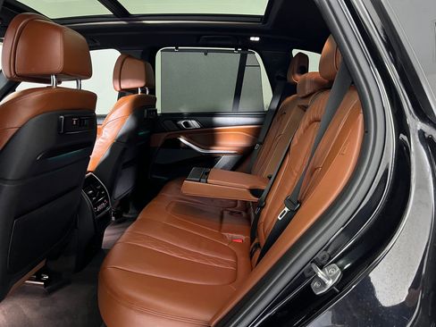 Used 2019 BMW X5 xDrive50i w/ M Sport Package image 13