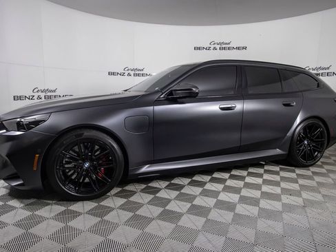Used 2025 BMW M5 Touring image 10