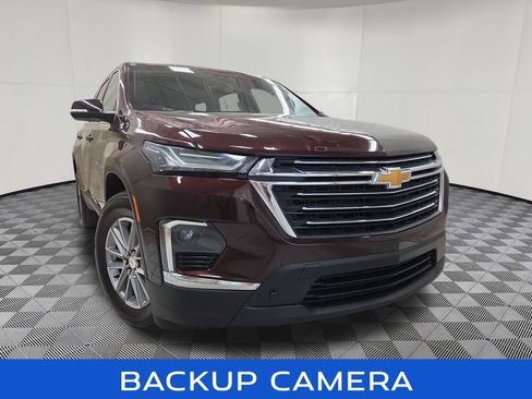 Used 2023 Chevrolet Traverse LT AWD/4WD image 2