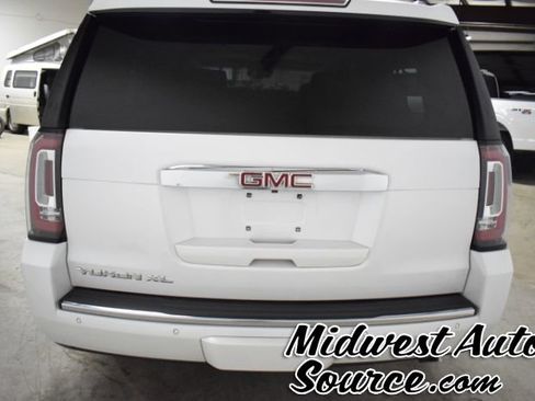 Used 2019 GMC Yukon XL Denali w/ Denali Ultimate Package image 5