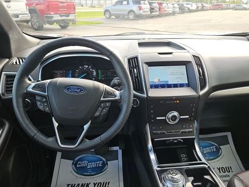 Used 2020 Ford Edge Titanium w/ Equipment Group 301A AWD/4WD image 19