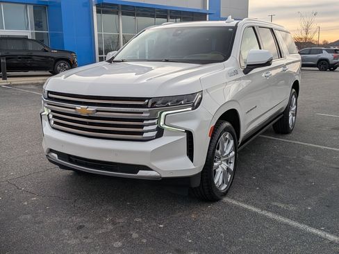 Certified 2022 Chevrolet Suburban High Country w/ Max Trailering Package image 5