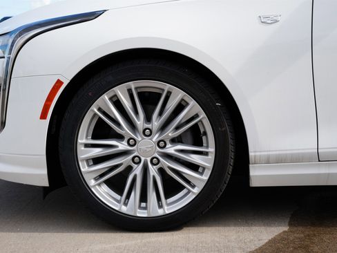 New 2025 Cadillac CT4 Premium Luxury image 31