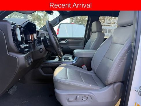 Used 2025 Chevrolet Silverado 1500 LTZ w/ Technology Package image 8